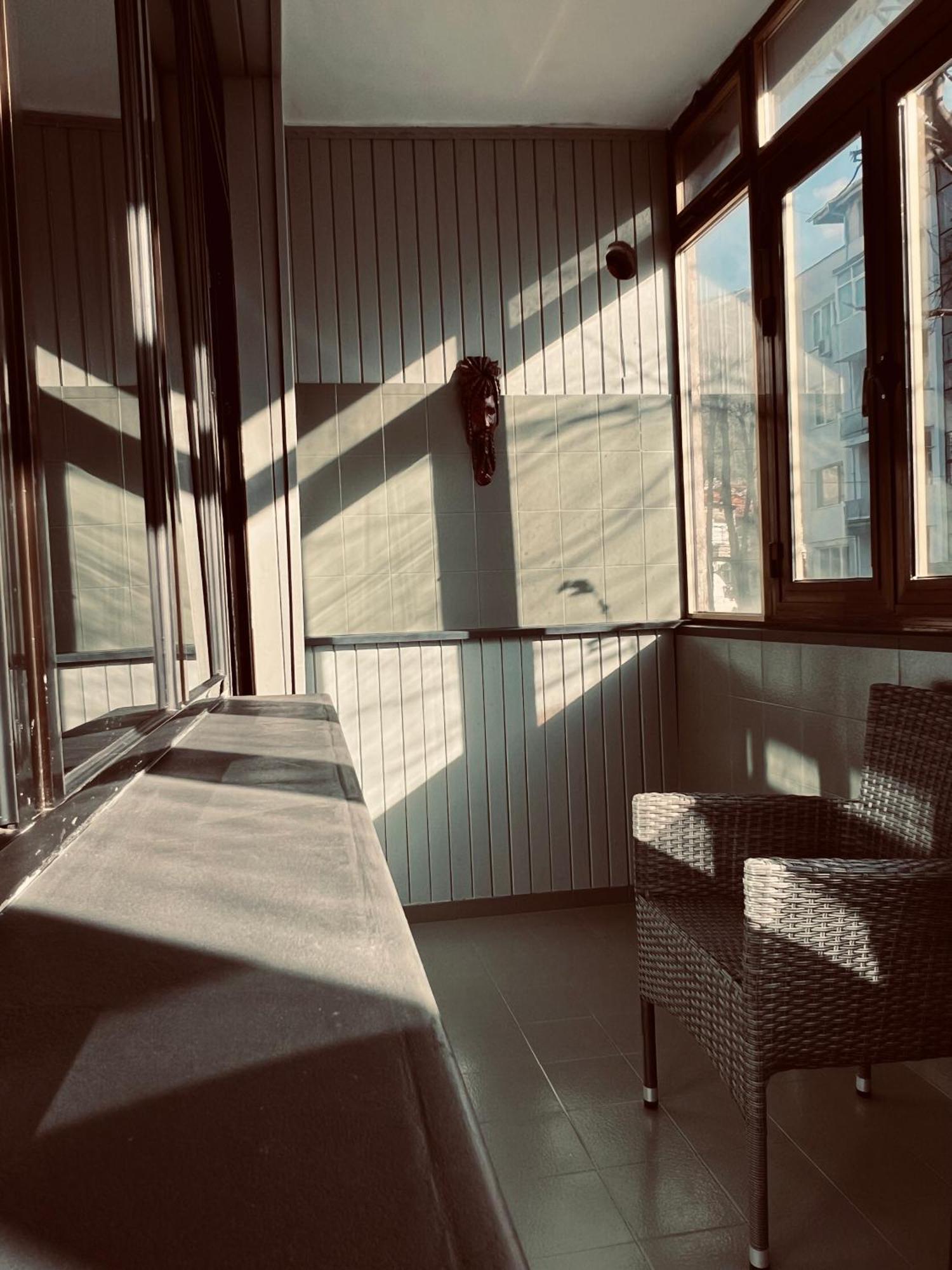Central Apartment Black Cat 卡尔洛沃 外观 照片